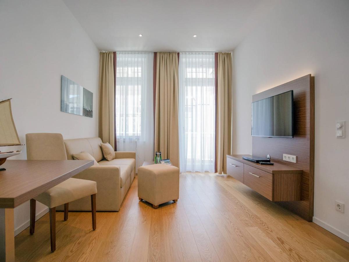 Strandvillen - Mit 1 Schlafzimmer Und Balkon Sv-004 *